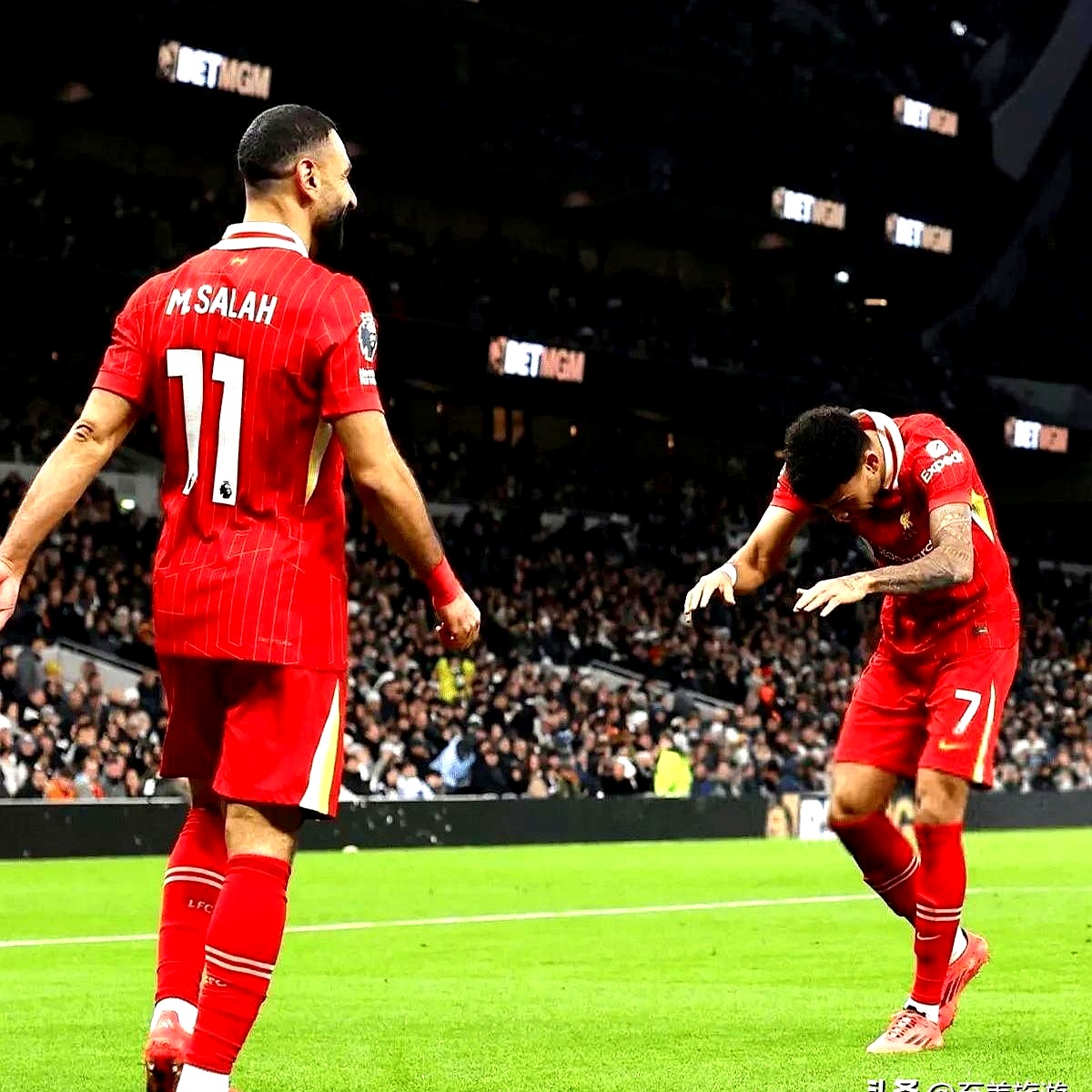 萨拉赫巅峰对决，西亚卡姆与90激战SKT分钟，逆转胜负难料！的简单介绍